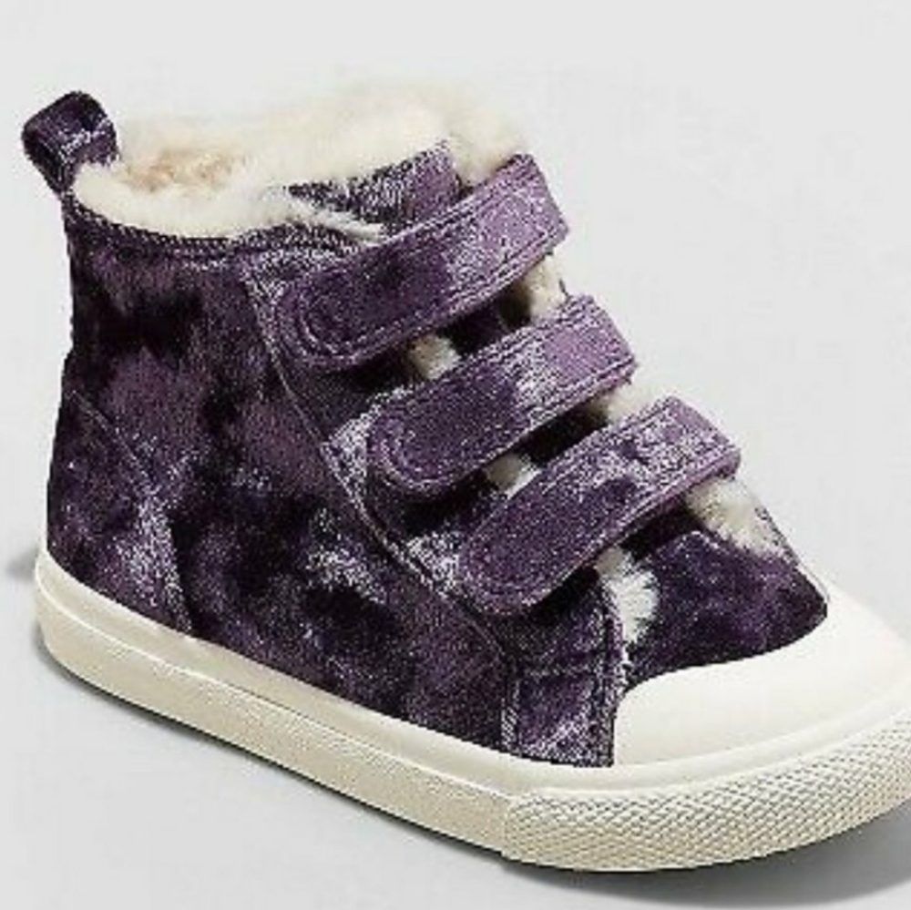 NWOT Toddler Girls' "Cat & Jack" Ruby Velvet Booties w/velcro straps-Purple